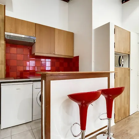 Du Louvre Apartment