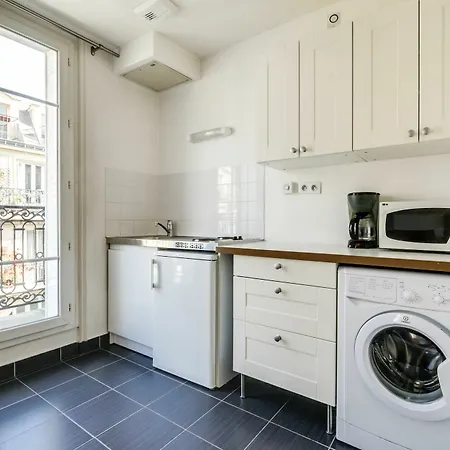 Du Louvre Apartment